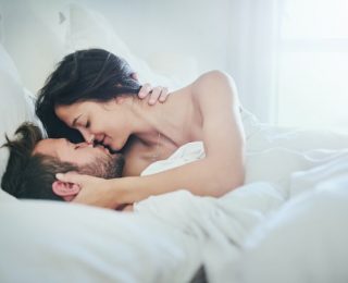 Kadınlara prezervatif nasıl takılır?