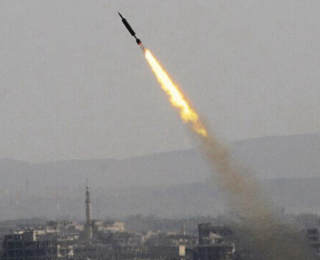 İsrail’den Suriye’deki iki havaalanına füze saldırısı