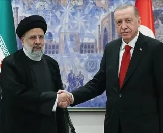 Erdoğan, İran Cumhurbaşkanı Reisi ile görüştü