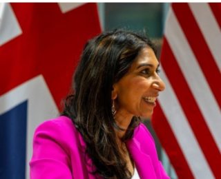 Filistin’e destek gösterilerine tepki gösteren İçişleri Bakanı görevden alındı