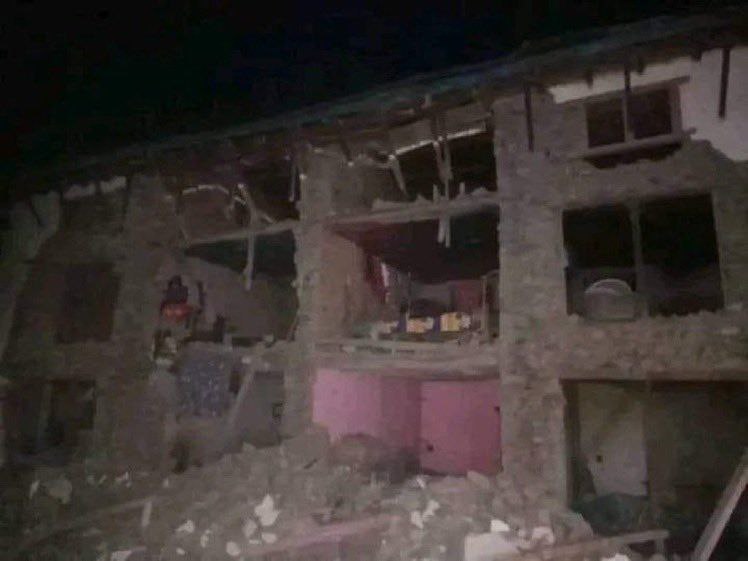 Nepaldeki depremde 150den fazla kisi hayatini kaybetti