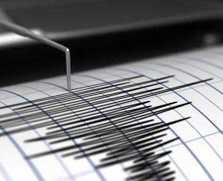 Endonezya’da art arda deprem