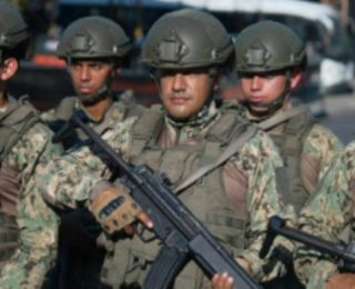 Ekvador’da uyuşturucu karteli hükümete karşı ayaklandı; sokaklalar savaş alanına döndü