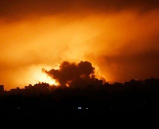 İsrail yardım bekleyen Filistinlileri vurdu