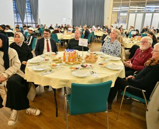 DİTİB, komşularına iftar verdi