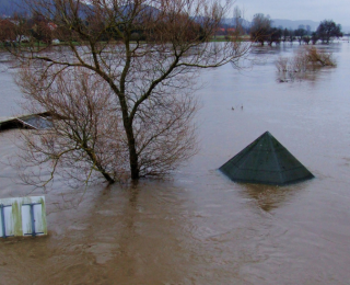 Kazakistan’da sel; Ural Nehri 10 metre yükseldi
