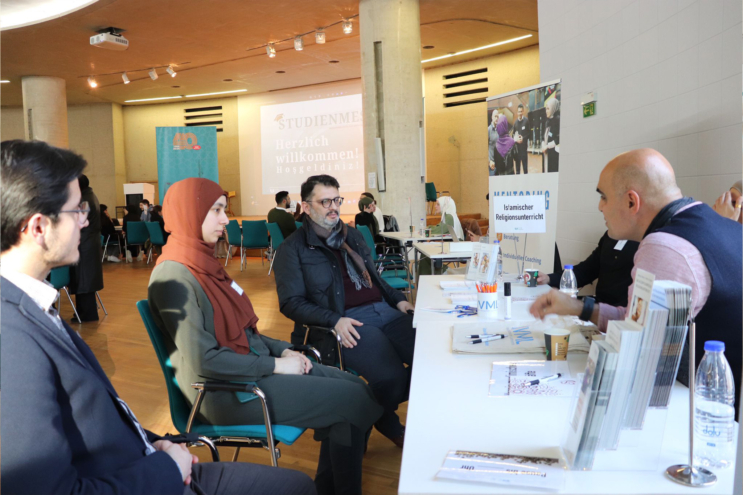 ditib ogrenci fuari genel baskan ziyaret 1