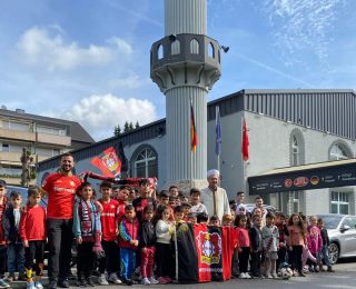 Leverkusen DİTİB Camii‘nden şehirin Bundesliga Şampiyonu’na kutlama