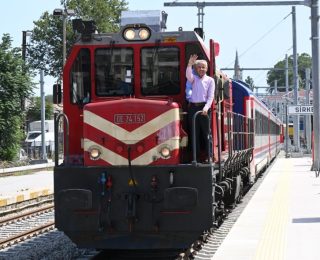 Bakü-Tiflis-Kars Demiryolu hattı yeniden açıldı