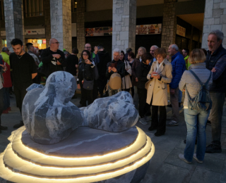 ‘Dikatomi’ isimli heykel İtalya sokaklarında