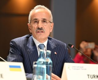 Kalkınma Yolu ve Orta Koridor’un merkezi Türkiye