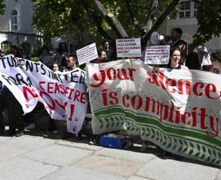 Berlin’de öğrencilerin Filistin’e destek gösterisine polis müdahalesi