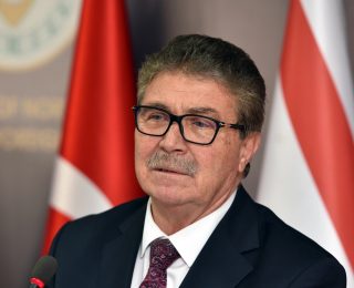 KKTC’de Başbakan Üstel’den sağduyu çağrısı