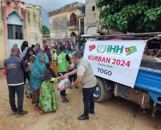 İHH, 66 ülkede ihtiyaç sahiplerine kurban eti dağıttı