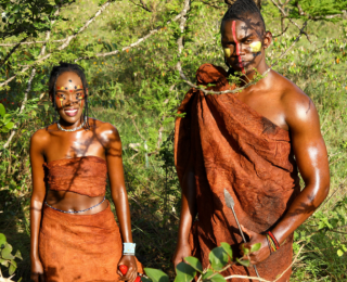 Modern toplumdan izole kabileye internet