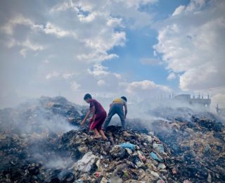 Gazze’de yerleşim yerlerinde veya yakınlarında 330 bin ton atık birikti