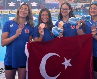 Milli Yüzücüler için tebrik mesajı