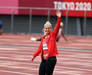 Paris 2024 kotası alan Eda Tuğsuz için tebrik mesajı