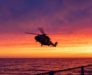 Nijerya’da helikopter okyanusa düştü!